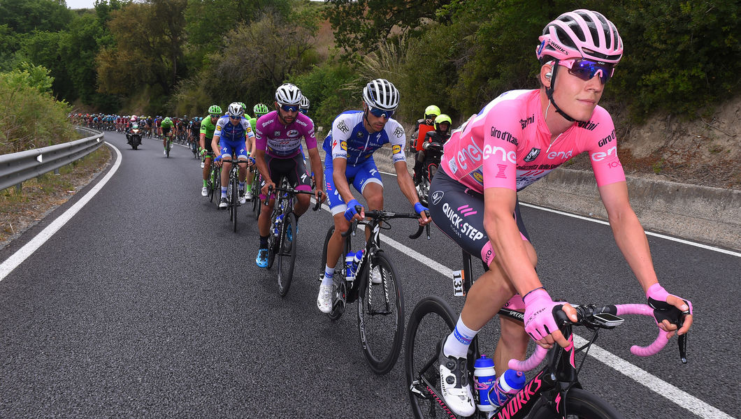 Giro d’Italia: Jungels dag langer in maglia rosa
