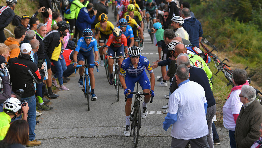 Il Lombardia: Mas in the thick of the action
