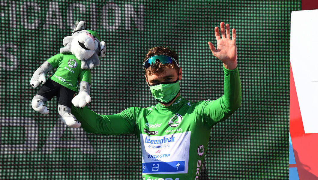 Vuelta a España: Jakobsen continues in green after Covadonga