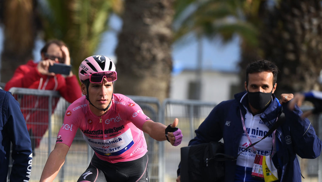 Almeida defends Giro d’Italia lead with panache