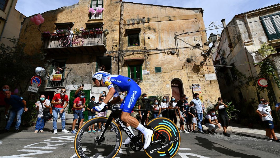 Sterke start van Almeida bij debuut in Giro d’Italia