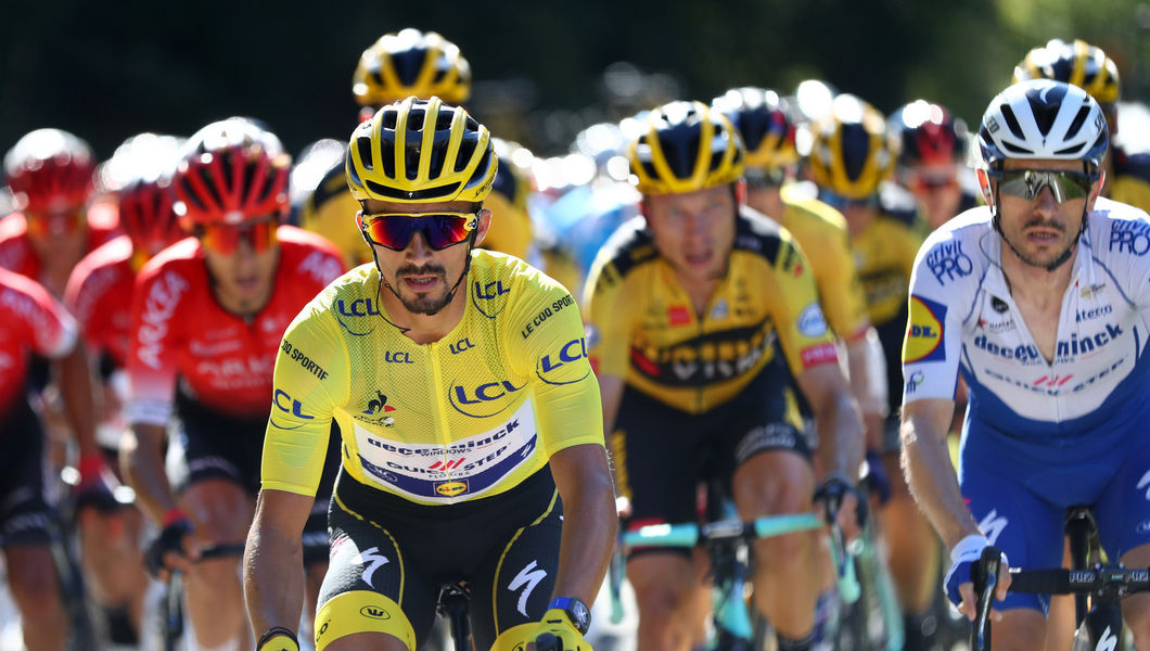 Tour de France: Alaphilippe blijft in het geel