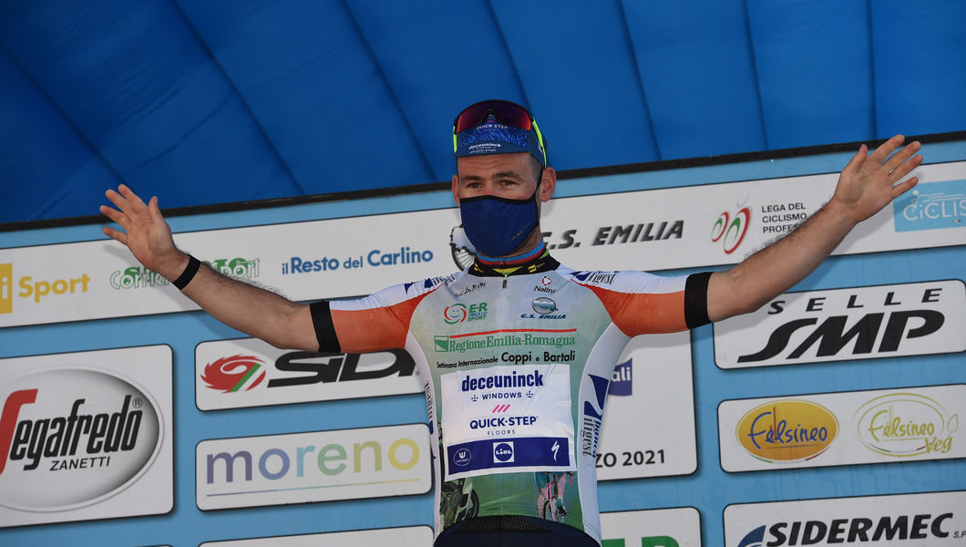 Cavendish leads Coppi e Bartali