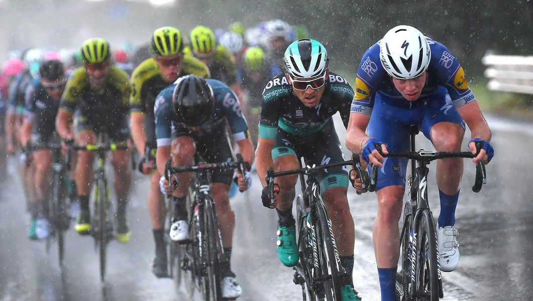 A day of chaos and suffering at the Giro d’Italia