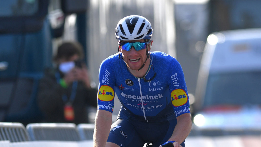 Sam Bennett dashes to victory at Classic Brugge-De Panne
