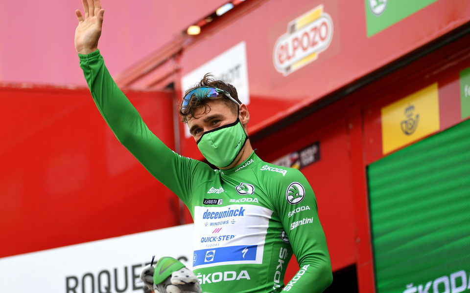 Vuelta a España: Jakobsen blijft in groene trui