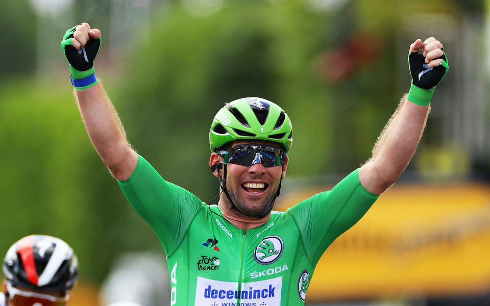 Tour de France: Number 32 in Châteauroux for Mark Cavendish