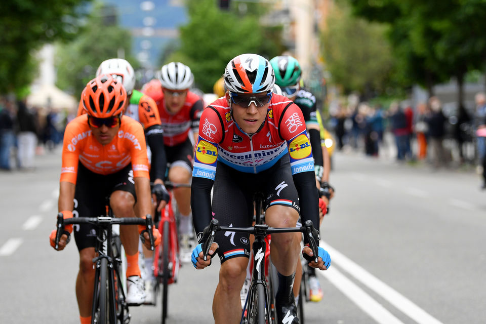 Bob Jungels rides into the break on Giro d’Italia stage 17