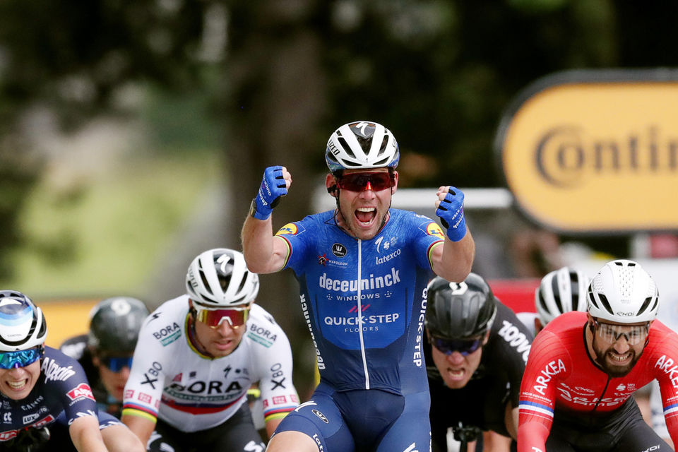 Mark Cavendish wint opnieuw rit in Tour de France