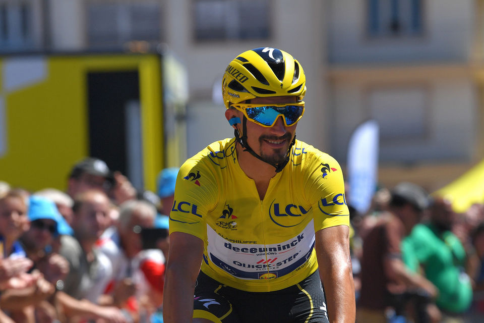 Tour de France: Alaphilippe langer in het geel