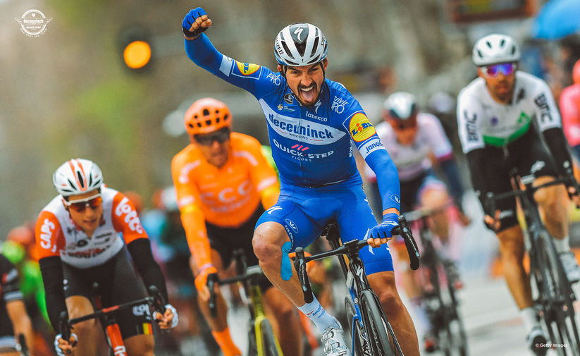 Julian Alaphilippe sprints to victory